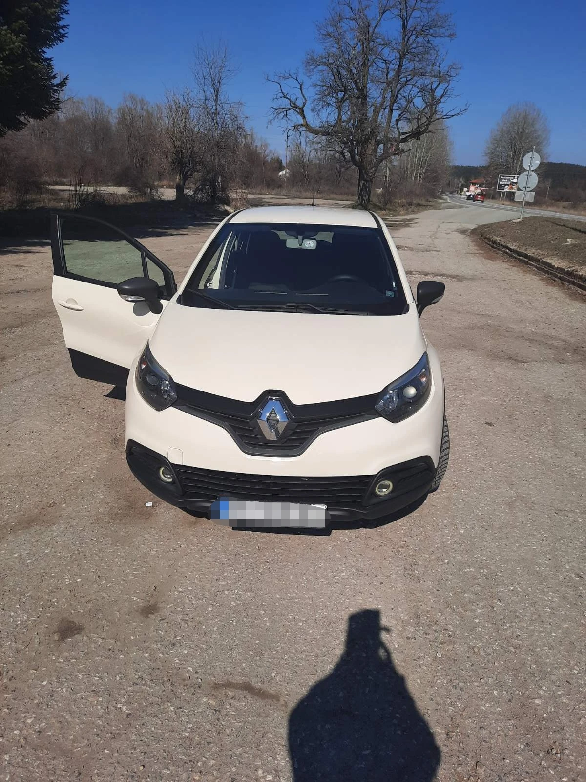 Renault Captur, снимка 3 - Автомобили и джипове - 53877831