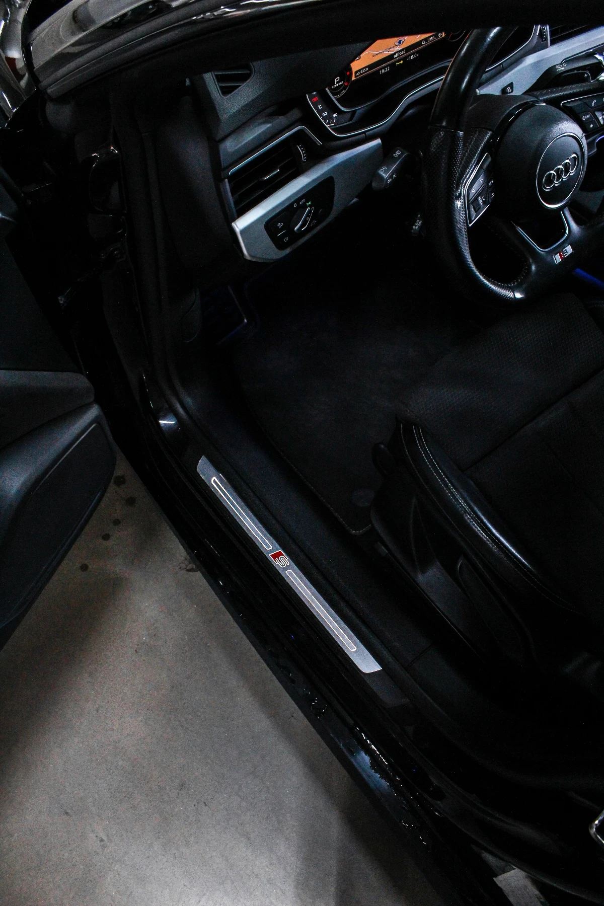 Audi A5 3.0TDI Black Edition , снимка 11 - Автомобили и джипове - 54365901