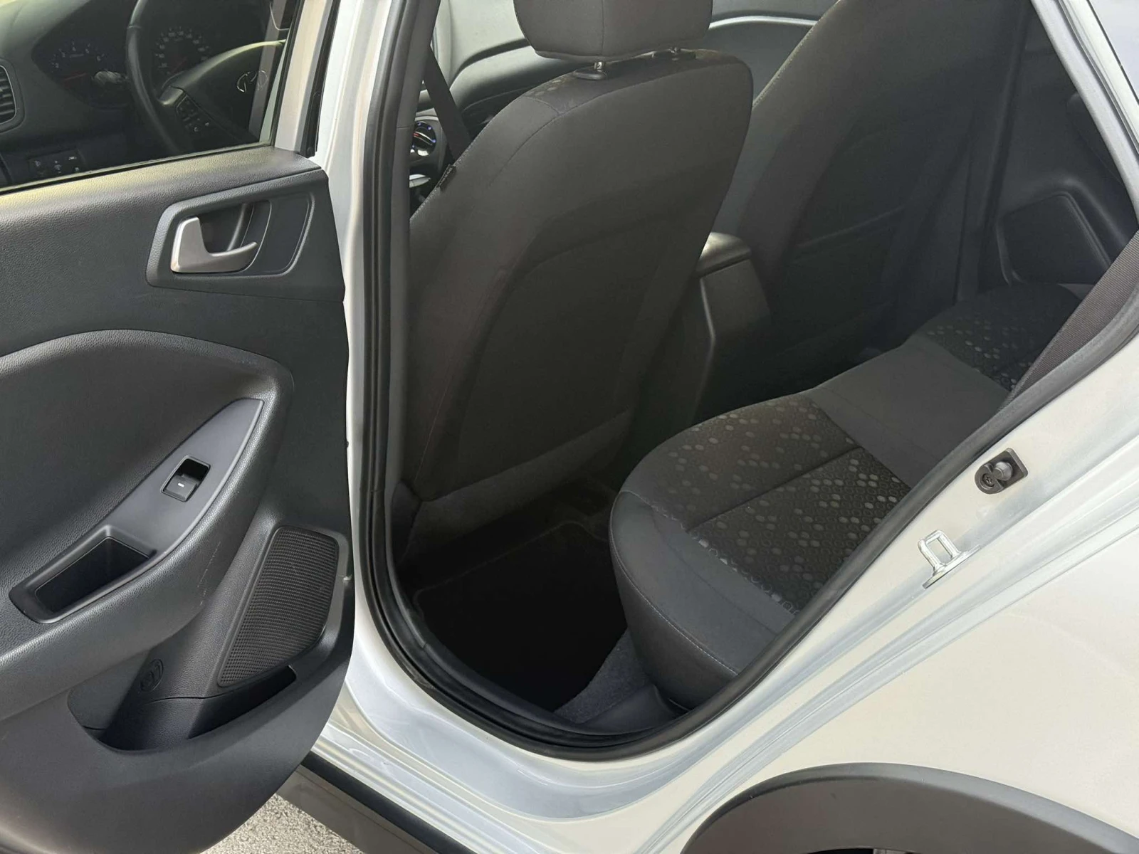 Hyundai I20 Active 1.0 TurboGDi, снимка 14 - Автомобили и джипове - 54589889