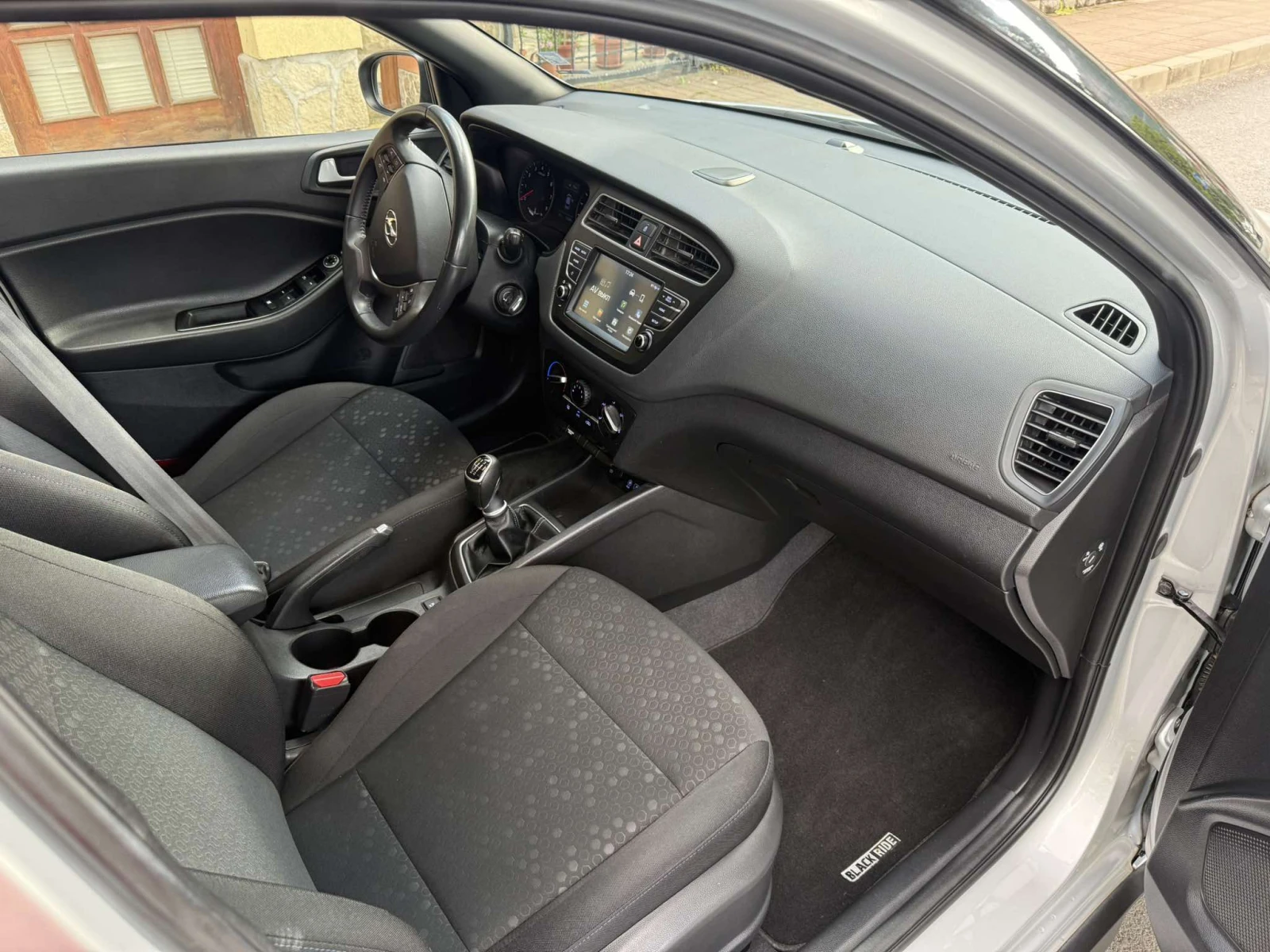 Hyundai I20 Active 1.0 TurboGDi, снимка 12 - Автомобили и джипове - 54589889