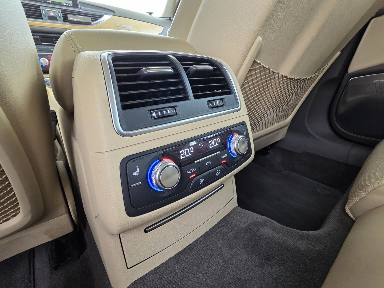 Audi A6 3.0 BITDI 8ZF EXCLUSIVE Full/Вакум/B&O/ACC/20", снимка 12 - Автомобили и джипове - 55422791
