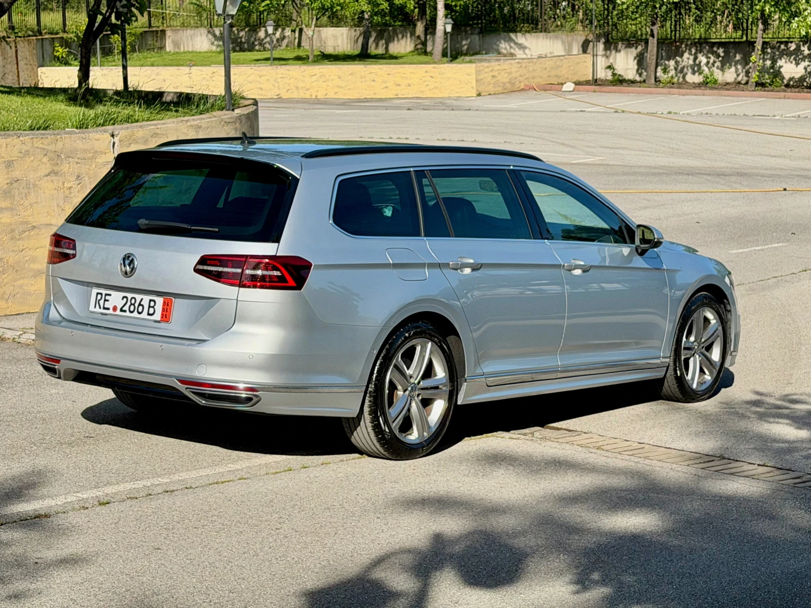 VW Passat 2.0 TDI* 150 �.�.* 2xR line* Digital | Mobile.bg � ����������� 4