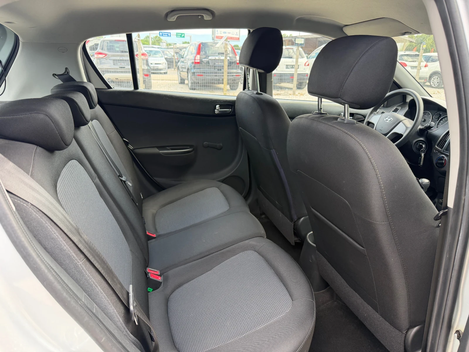 Hyundai I20 1.1d 75kc.Навигация, снимка 15 - Автомобили и джипове - 54980641