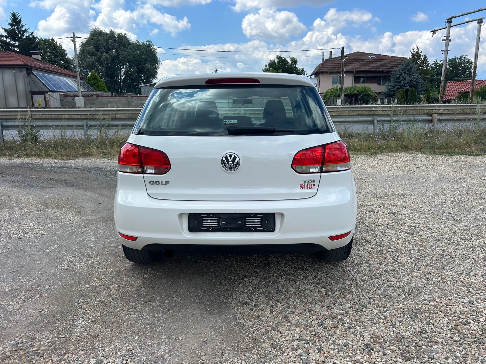 VW Golf 1.6 TDI 105k.c., снимка 6 - Автомобили и джипове - 55221413