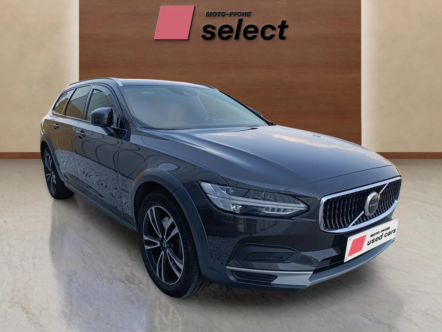 Volvo V90 Cross Country 2.0 D5, снимка 3 - Автомобили и джипове - 55711591