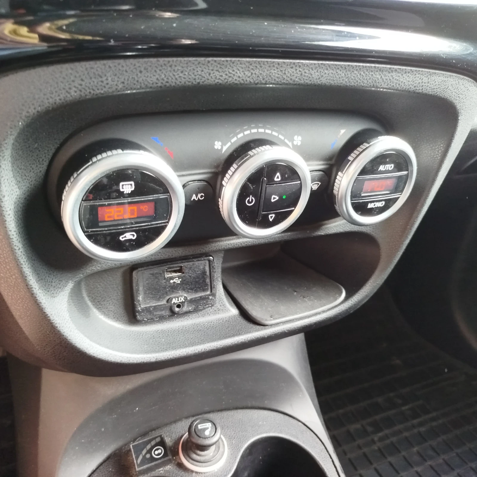 Fiat 500L 1.4 газ/бензин , снимка 10 - Автомобили и джипове - 55875228