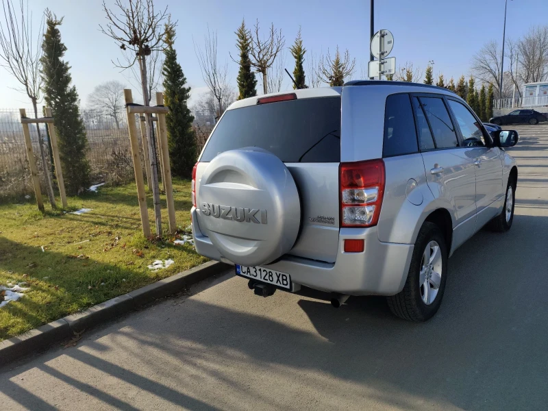 Suzuki Grand vitara 2.4, снимка 4 - Автомобили и джипове - 48622665