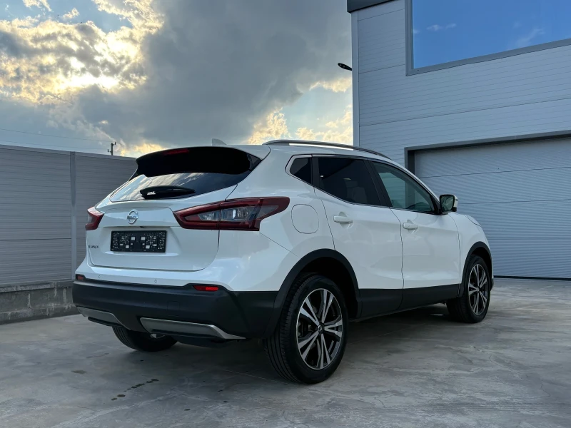 Nissan Qashqai, снимка 6 - Автомобили и джипове - 51501808