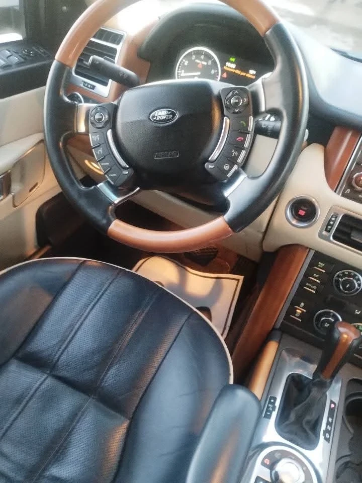 Land Rover Range rover, снимка 11 - Автомобили и джипове - 55253197