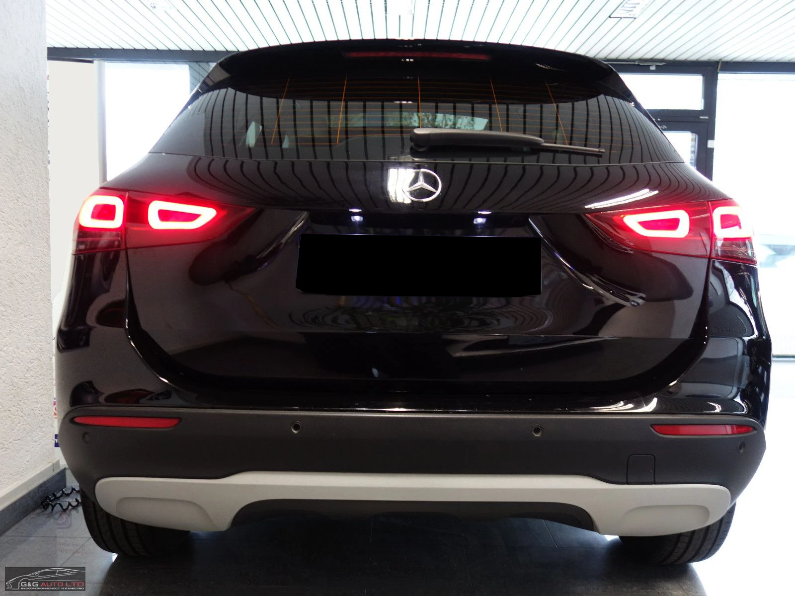 Mercedes-Benz GLA 200 D/4MATIC/150HP/CAM/PANO/LED/NAVI/KEYLESS/E133 - изображение 6