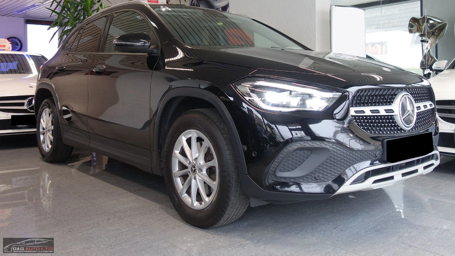 Mercedes-Benz GLA 200 D/4MATIC/150HP/CAM/PANO/LED/NAVI/KEYLESS/E133 - изображение 2