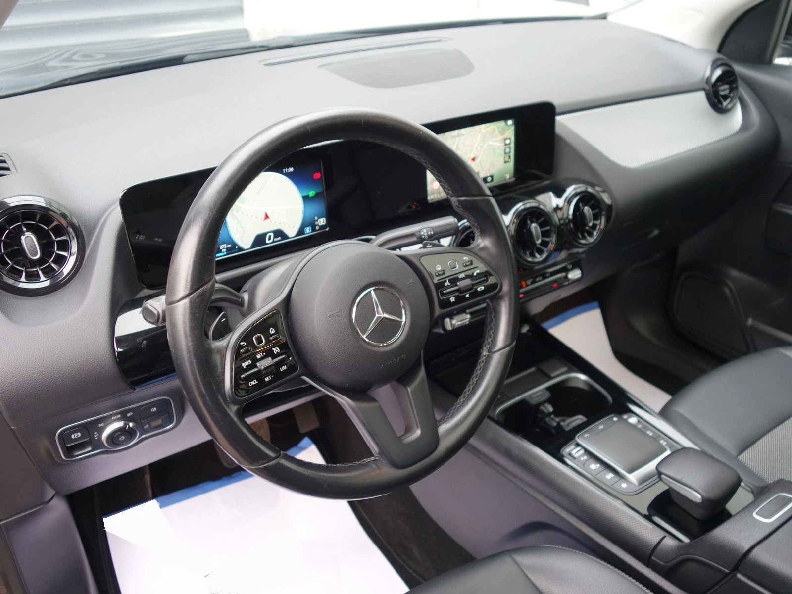 Mercedes-Benz GLA 200 D/4MATIC/150HP/CAM/PANO/LED/NAVI/KEYLESS/E133 - изображение 9