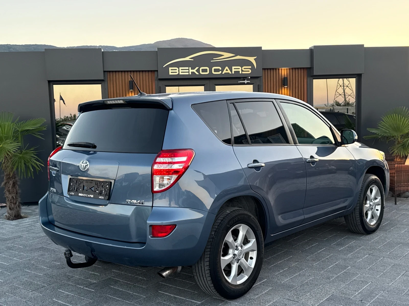 Toyota Rav4 2.0бензин/Автомат/Нов внос от Холандия! - изображение 5