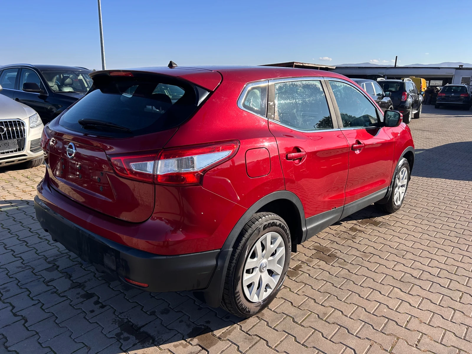 Nissan Qashqai 1.2i AVTOMAT EURO 6 - изображение 6