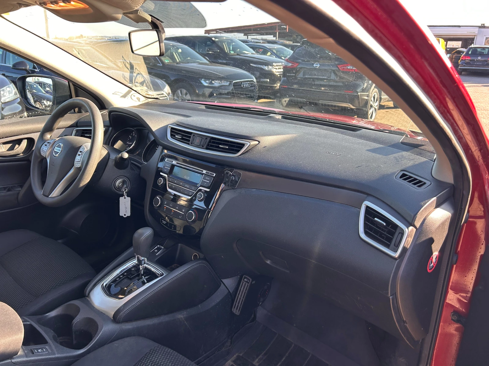 Nissan Qashqai 1.2i AVTOMAT EURO 6 - изображение 10