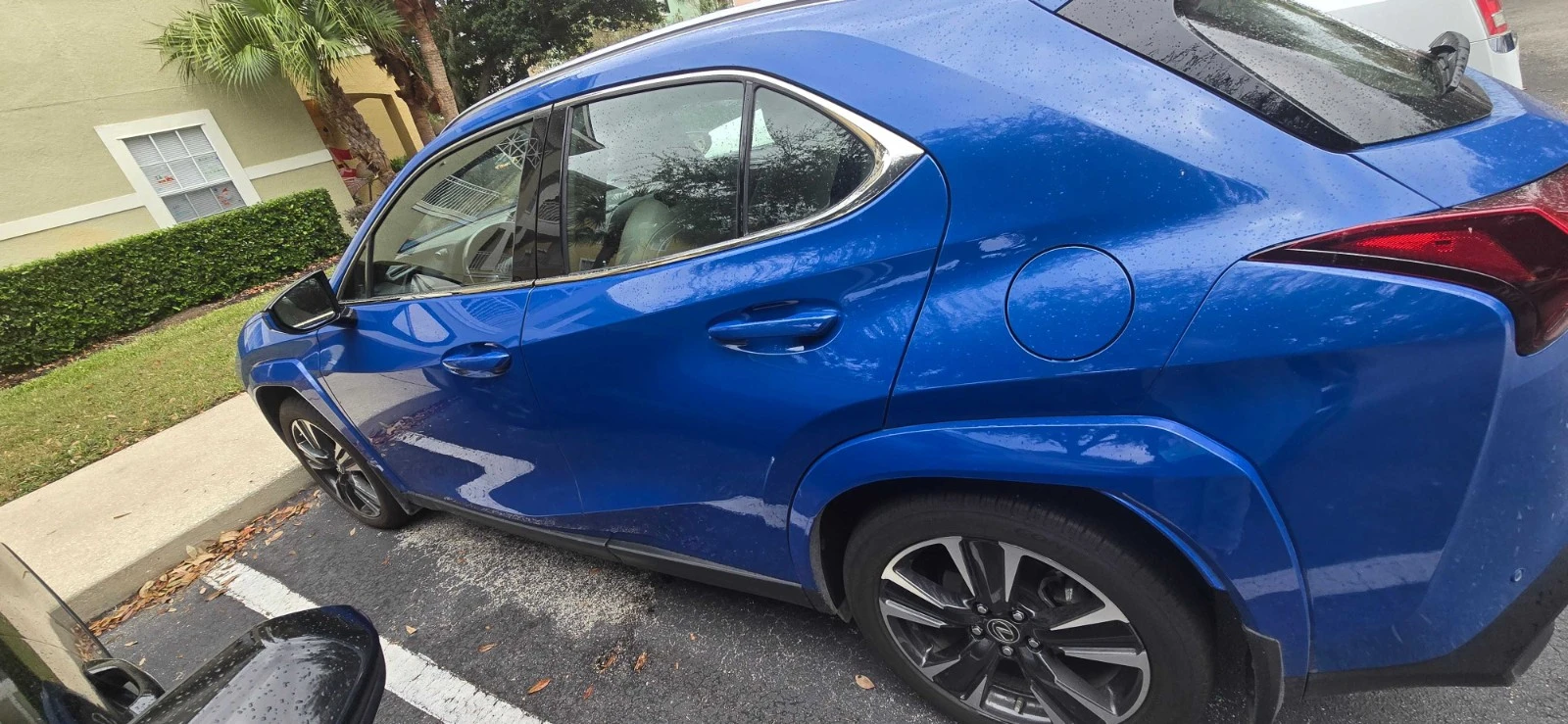 Lexus UX 250h CARFAX    | Mobile.bg   2