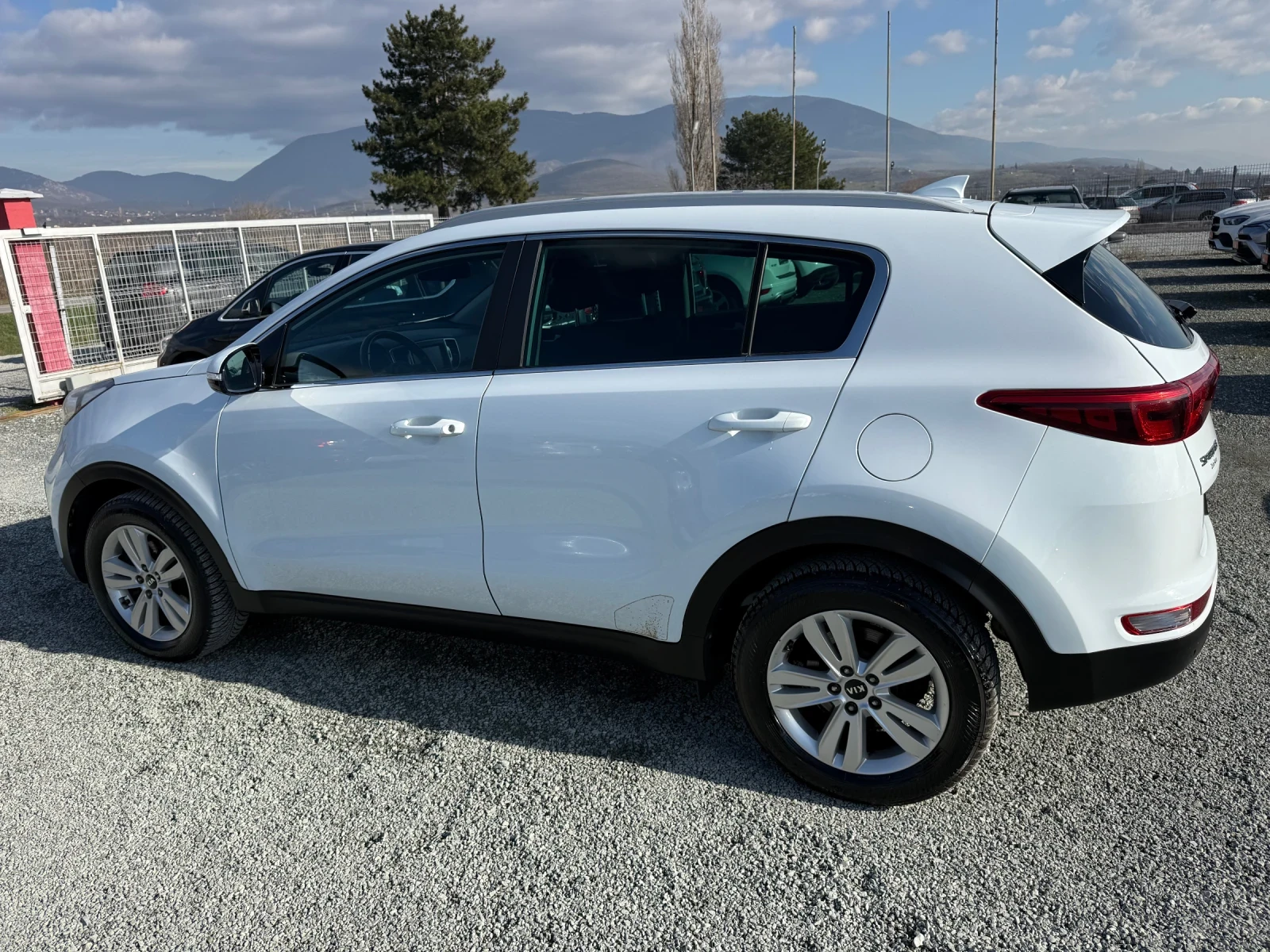 Kia Sportage (KATO ����) | Mobile.bg � ����������� 9