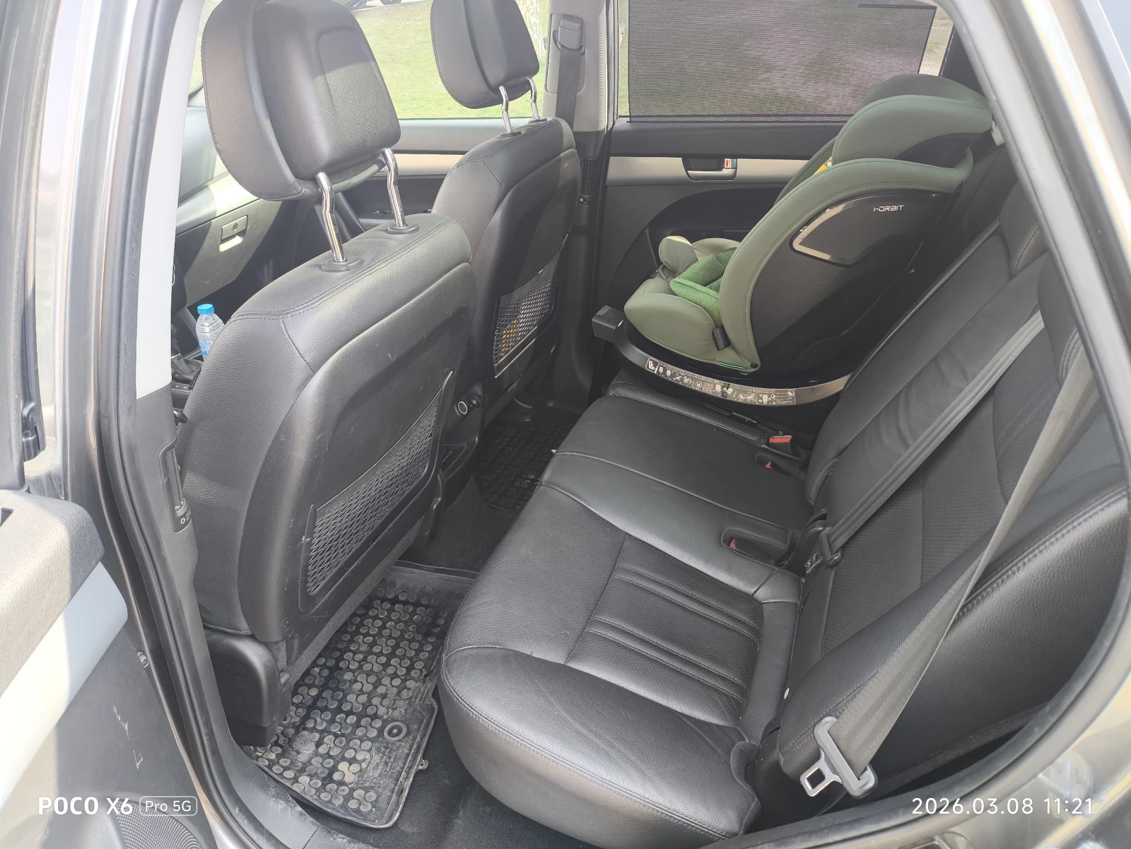 Kia Sorento 2.2 CRDI, снимка 8 - Автомобили и джипове - 53760323