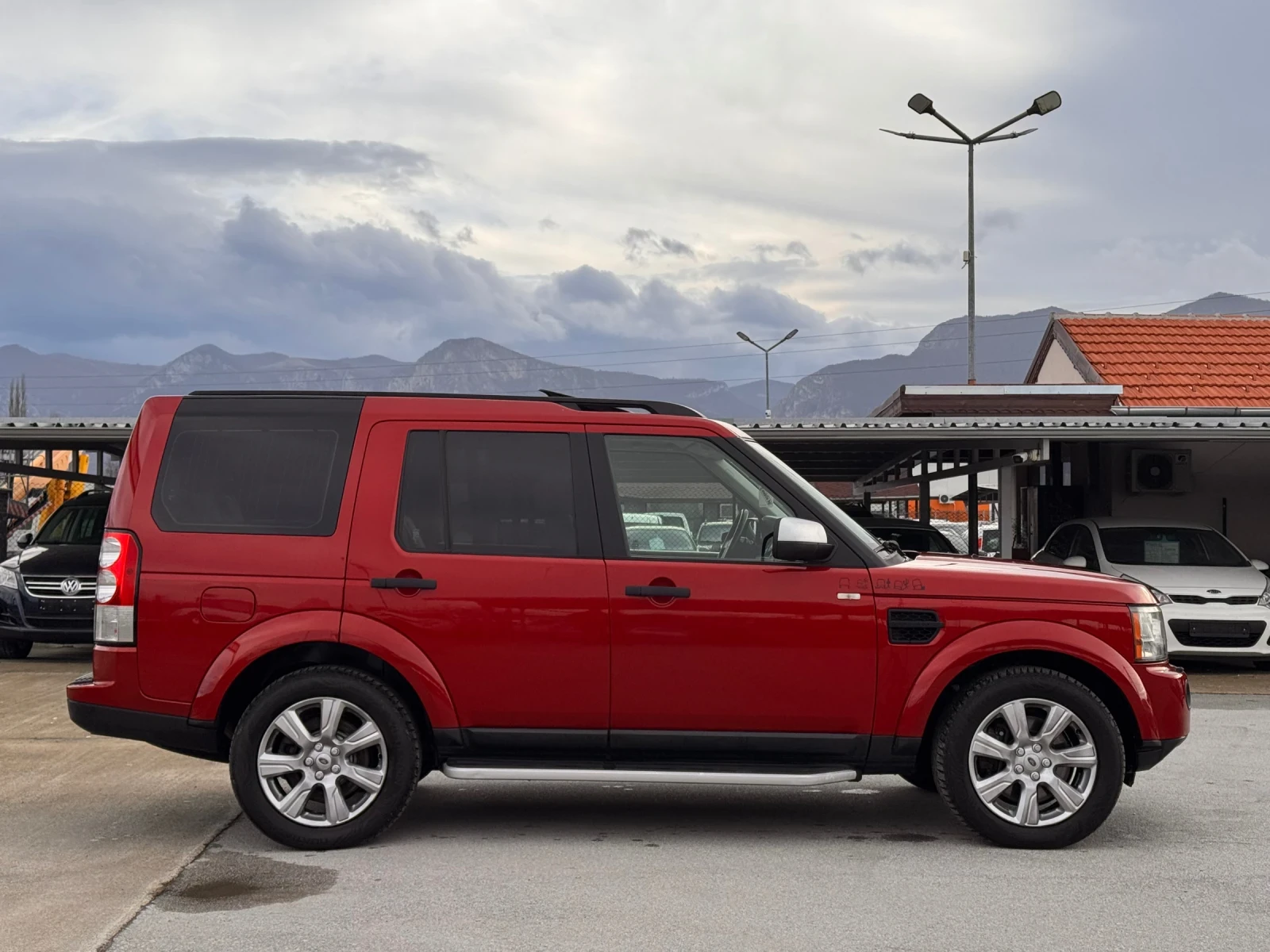 Land Rover Discovery 3.0HSI 6+ 1 ИТАЛИЯ, снимка 4 - Автомобили и джипове - 53841349