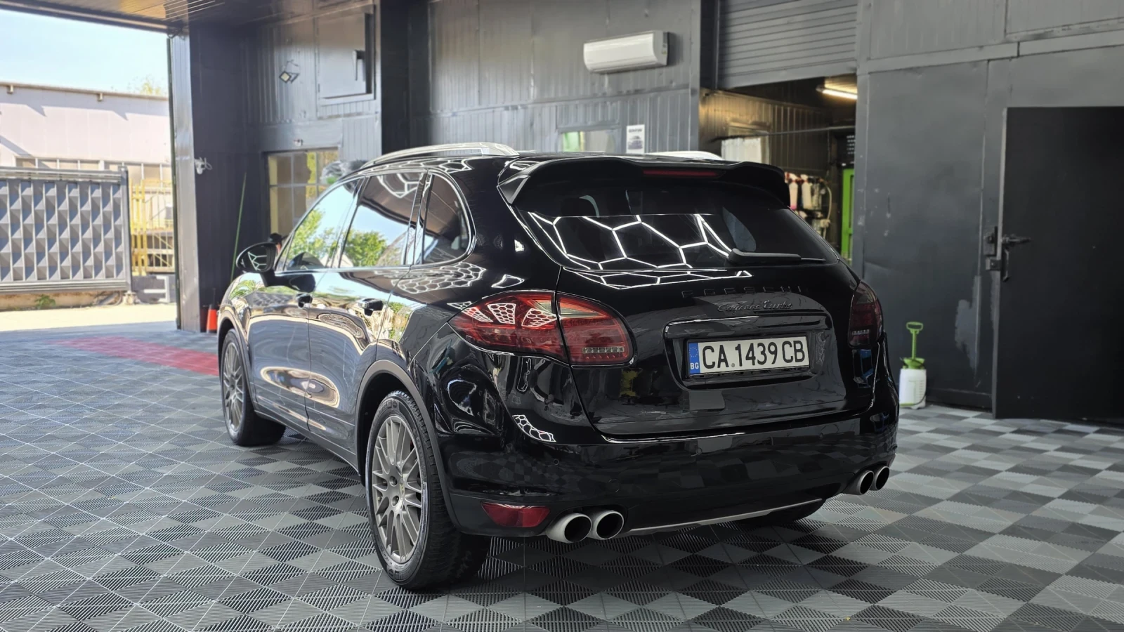 Porsche Cayenne Turbo  / Keyless / Burmester / Distronic / FULL, снимка 4 - Автомобили и джипове - 54445451