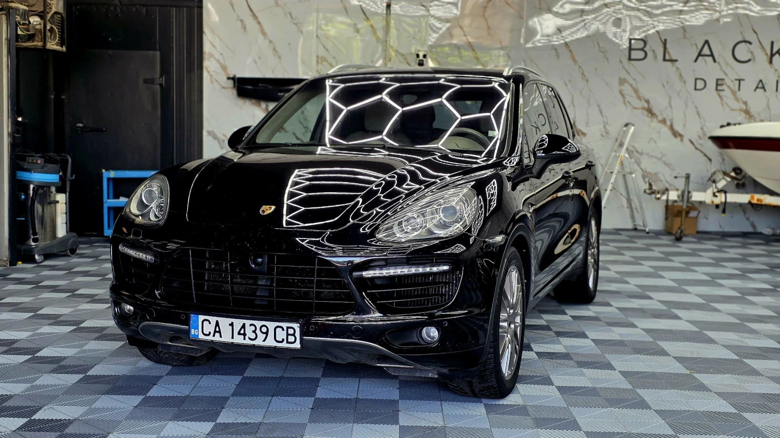 Porsche Cayenne Turbo  / Keyless / Burmester / Distronic / FULL, снимка 2 - Автомобили и джипове - 54445451