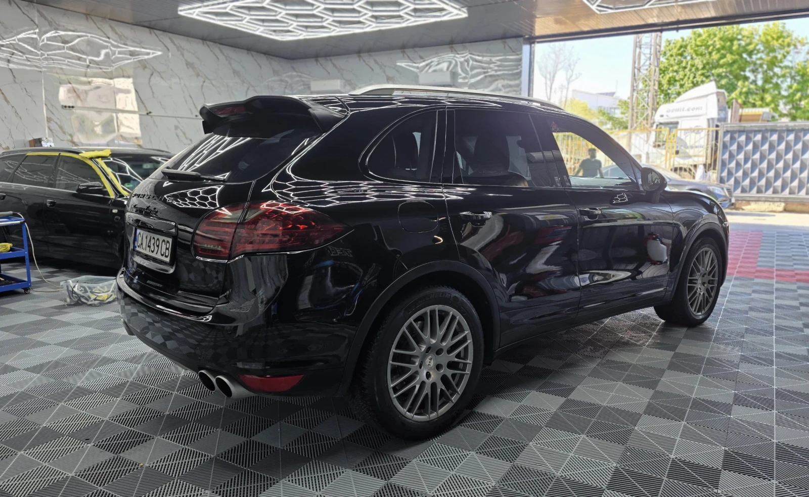 Porsche Cayenne Turbo  / Keyless / Burmester / Distronic / FULL, снимка 5 - Автомобили и джипове - 54445451