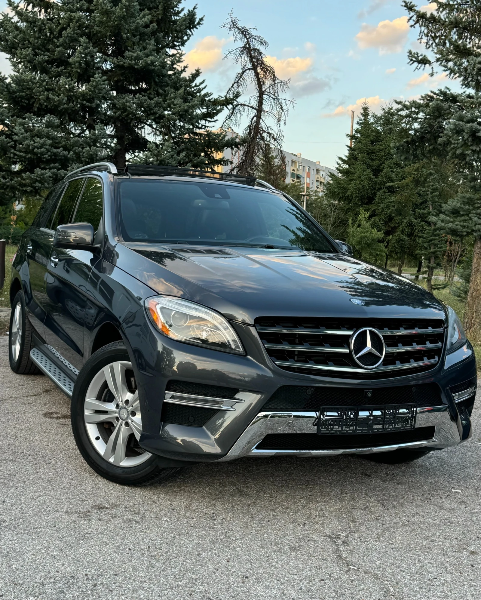 Mercedes-Benz ML 350 131 000км* AMG* ПОДГРЕВ* 360 CAM* ПАНОРАМА* PARK A, снимка 3 - Автомобили и джипове - 55452410