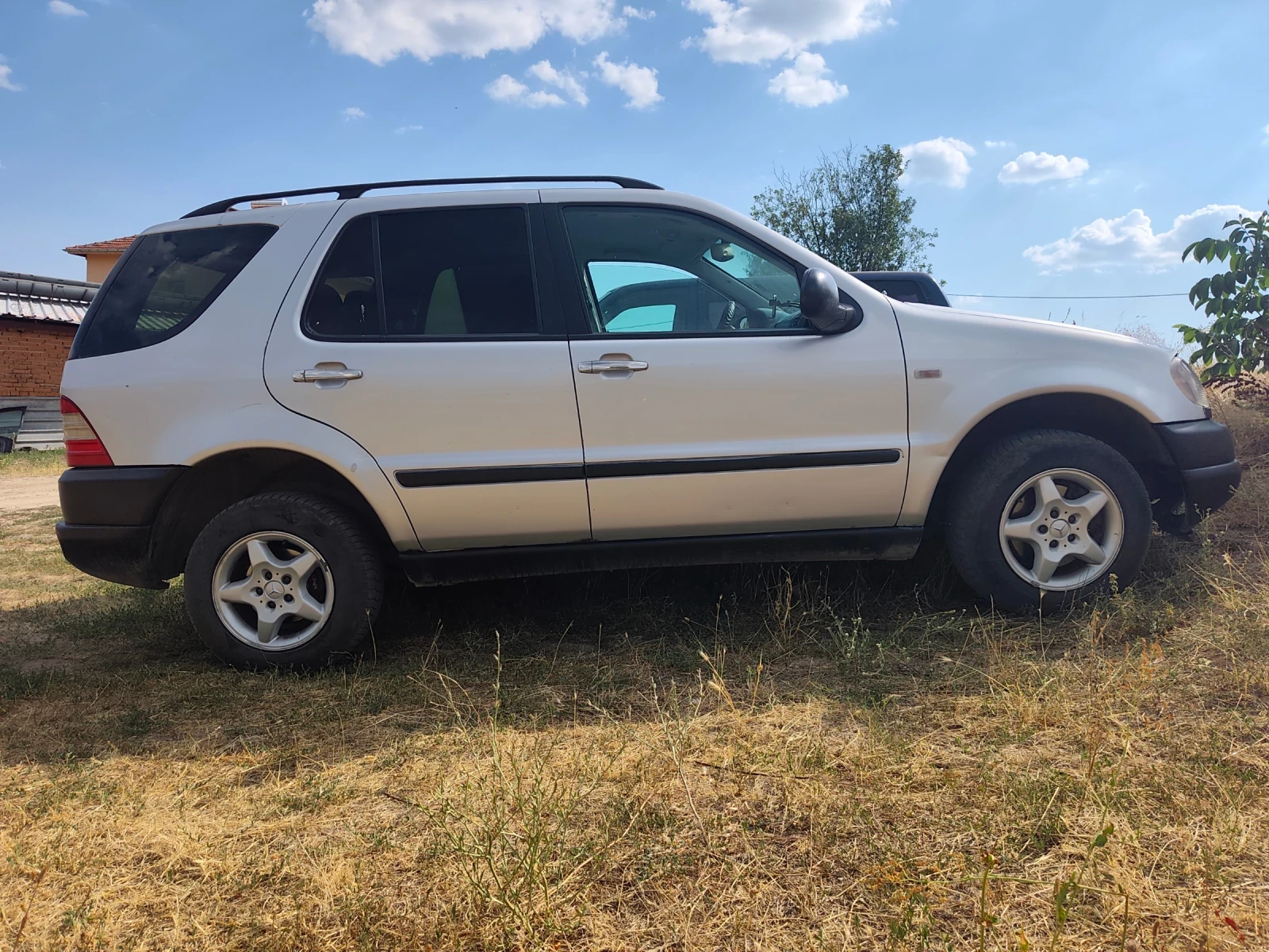 Mercedes-Benz ML 270, снимка 3 - Автомобили и джипове - 55569323