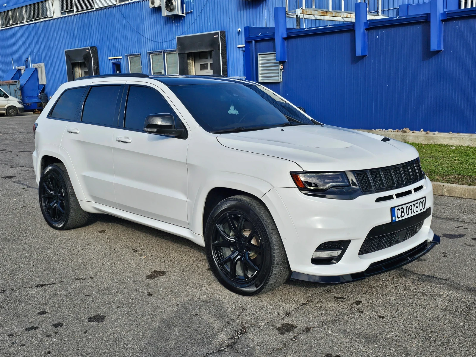Jeep Grand cherokee 5.7 SUMMIT SRT PACK, снимка 2 - Автомобили и джипове - 55593741