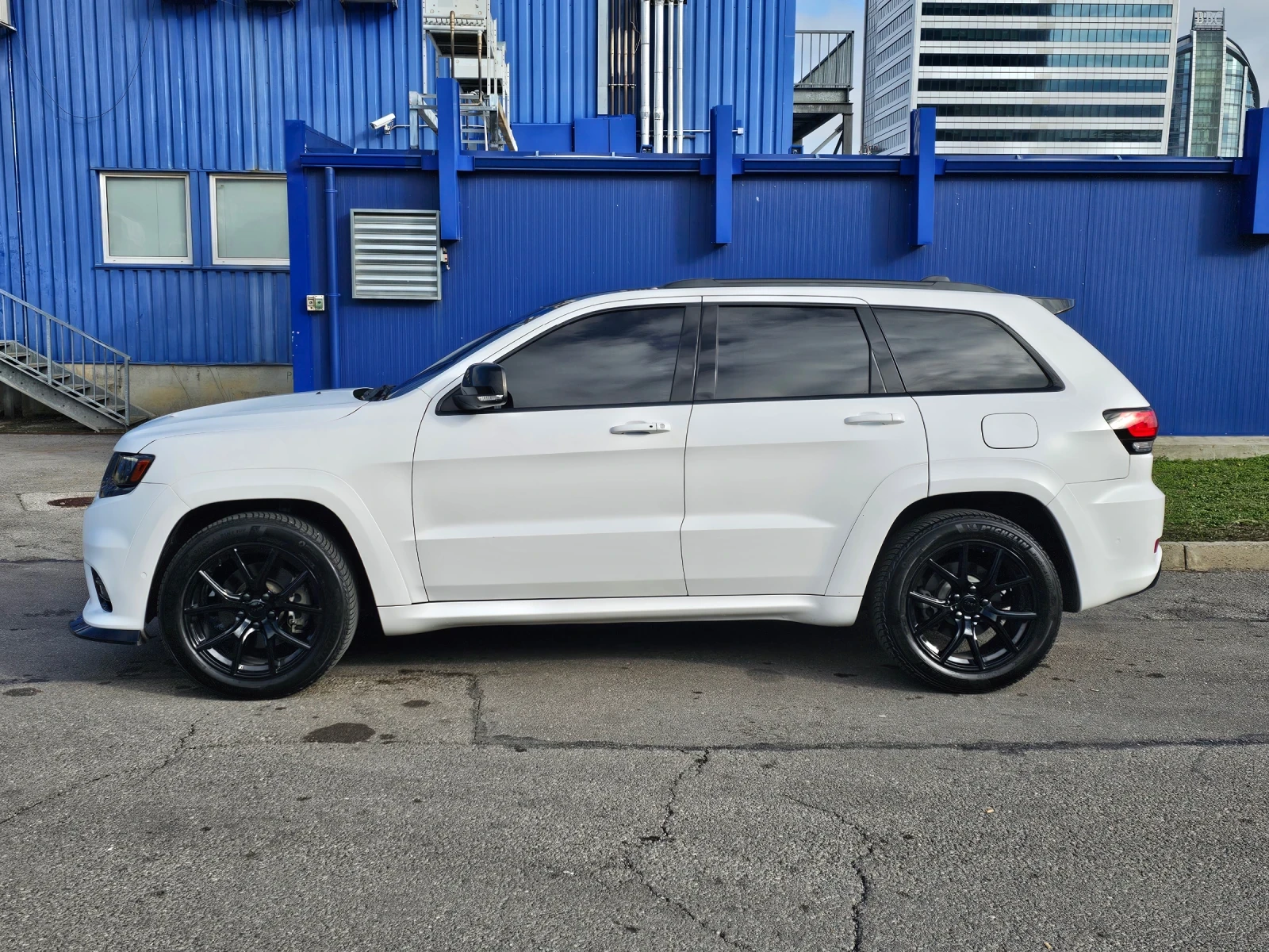 Jeep Grand cherokee 5.7 SUMMIT SRT PACK, снимка 7 - Автомобили и джипове - 55593741