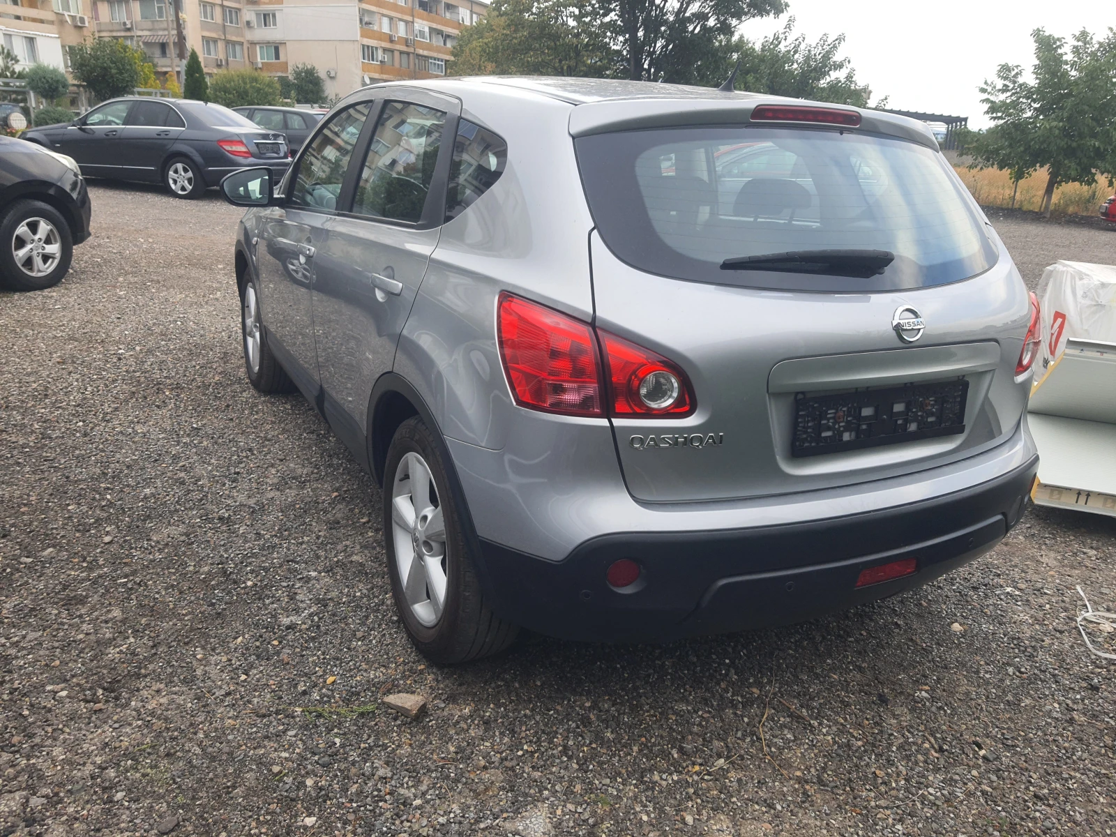 Nissan Qashqai  2.0i 4x4 Panorama, снимка 4 - Автомобили и джипове - 56048805
