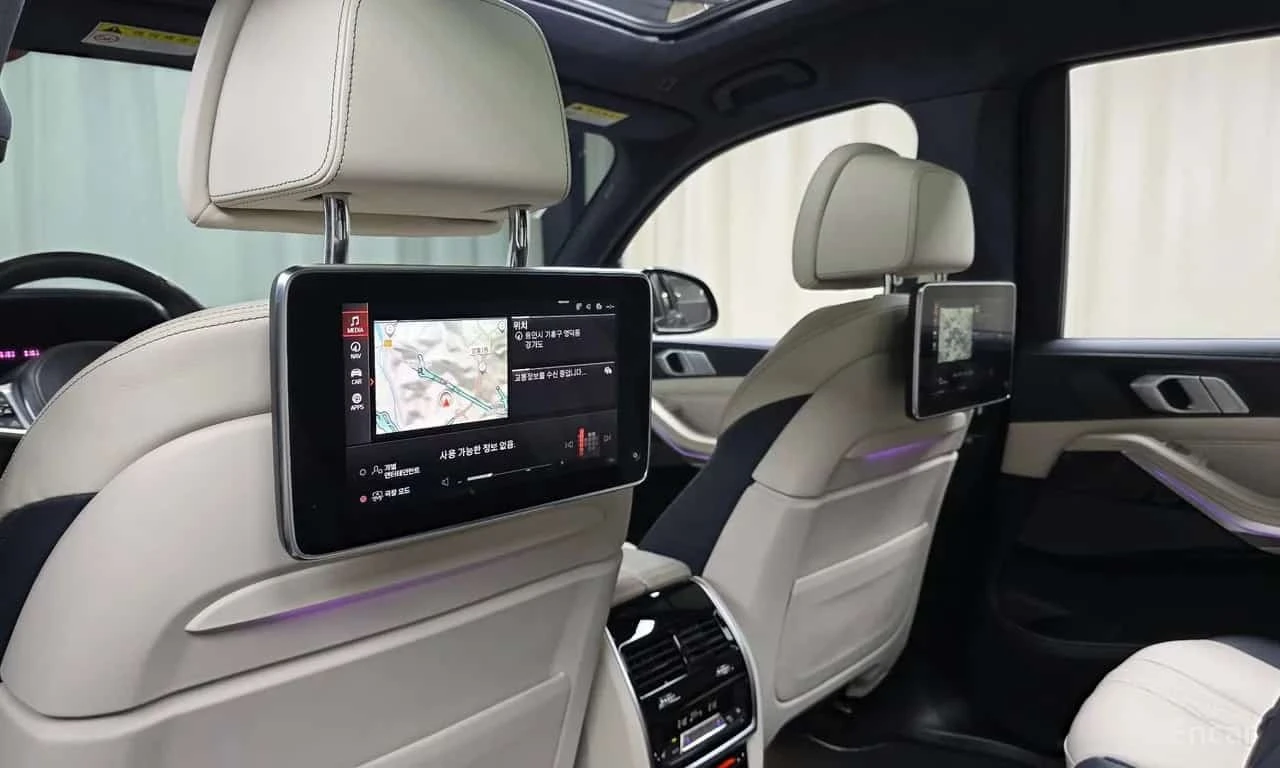 BMW X7 * xDrive 30d M Sport First Edition* АВТОКРЕДИТ* , снимка 12 - Автомобили и джипове - 56180748