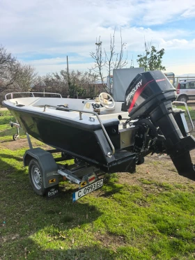 Моторна яхта Собствено производство Лодка, снимка 1