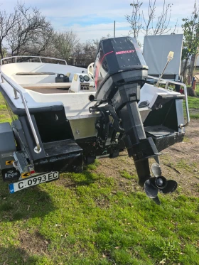 Моторна яхта Собствено производство Лодка, снимка 8 - Воден транспорт - 52690499