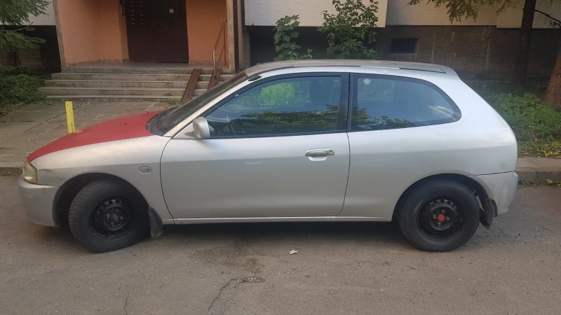 Mitsubishi Colt, снимка 3 - Автомобили и джипове - 46712599