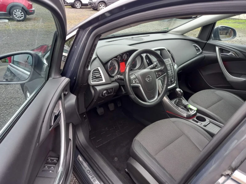 Opel Astra 1.7cdti, снимка 12 - Автомобили и джипове - 47964128