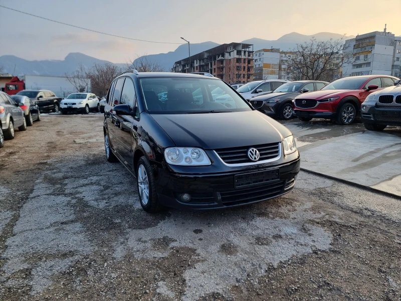 VW Touran 2.0TDI , снимка 9 - Автомобили и джипове - 49280071