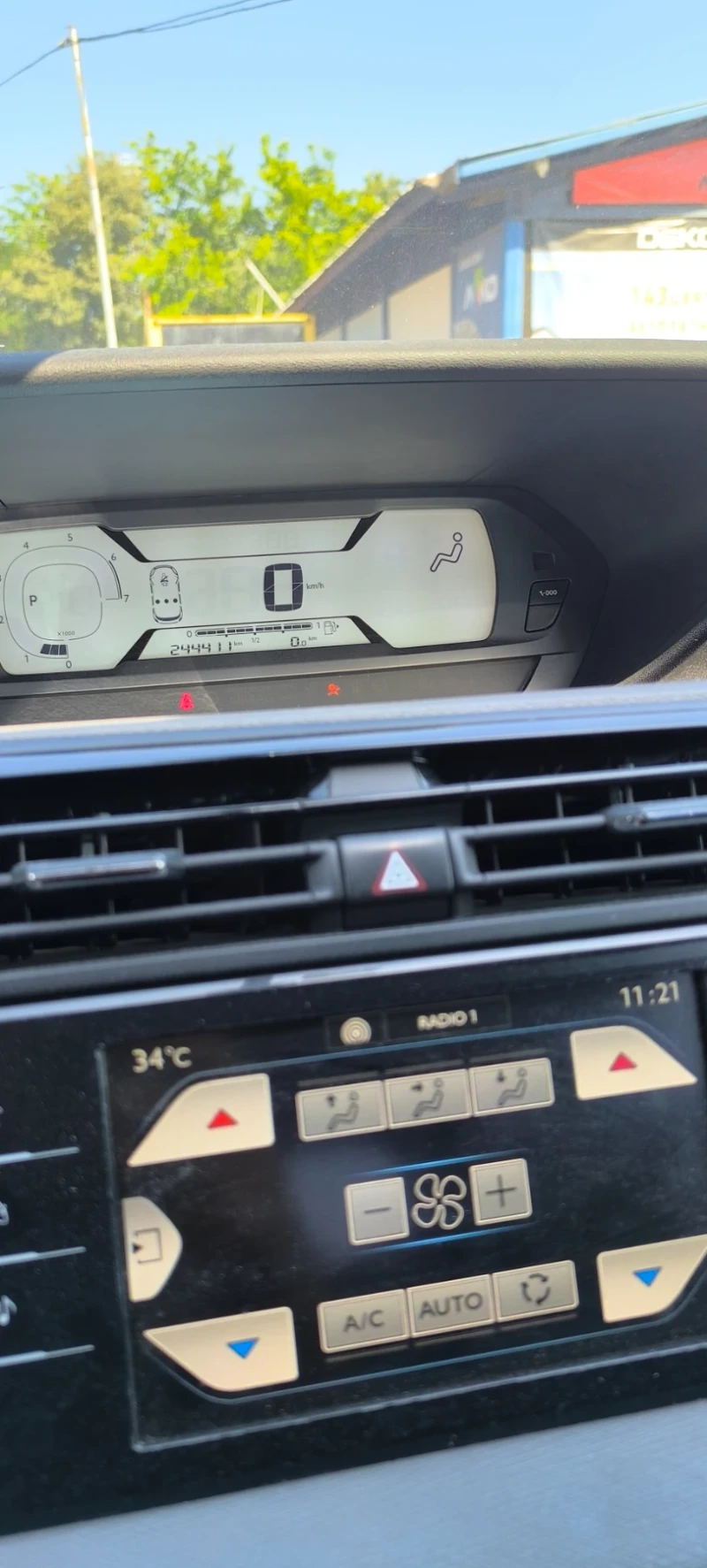 Citroen Grand C4 Picasso, снимка 9 - Автомобили и джипове - 52338654