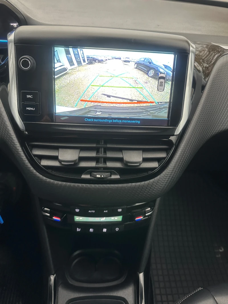 Peugeot 2008 1.2 PureTech Allure, снимка 12 - Автомобили и джипове - 52585254