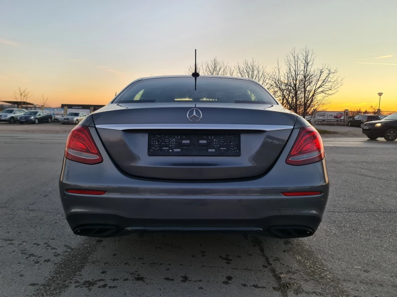 Mercedes-Benz E 220 ТОП ЦЕНА/AMG, снимка 5 - Автомобили и джипове - 53037781