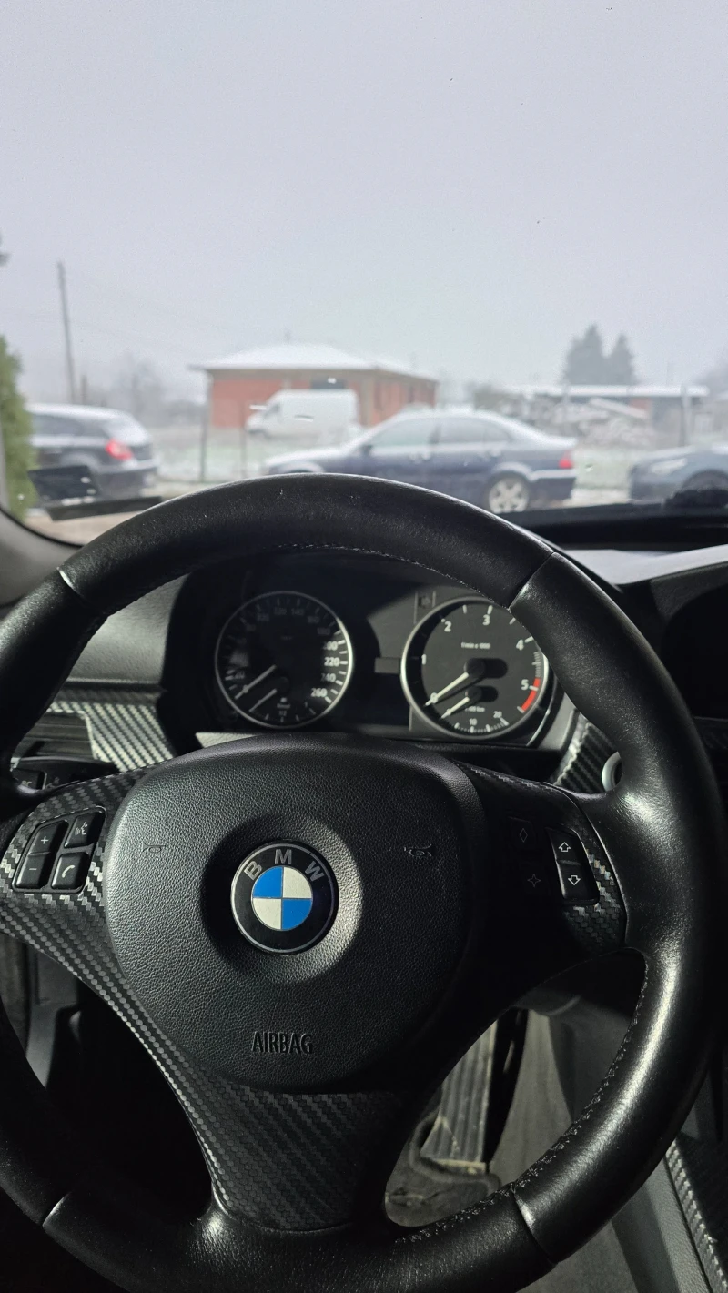 BMW 330, снимка 10 - Автомобили и джипове - 53584029