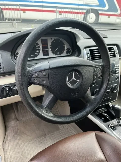 Mercedes-Benz 180, снимка 14 - Автомобили и джипове - 55645279