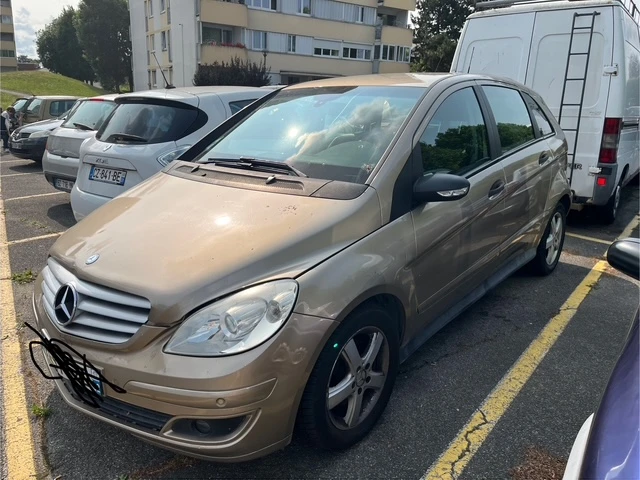 Mercedes-Benz 180