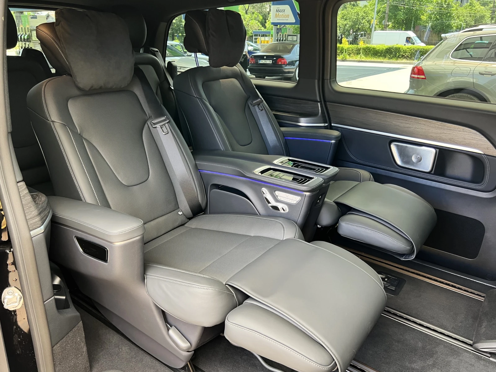 Mercedes-Benz V 300 d/AMG/4M/EXTRALONG/EXCLUSIV/BURM/AIRMATIC/VIP SEAT | Mobile.bg   13