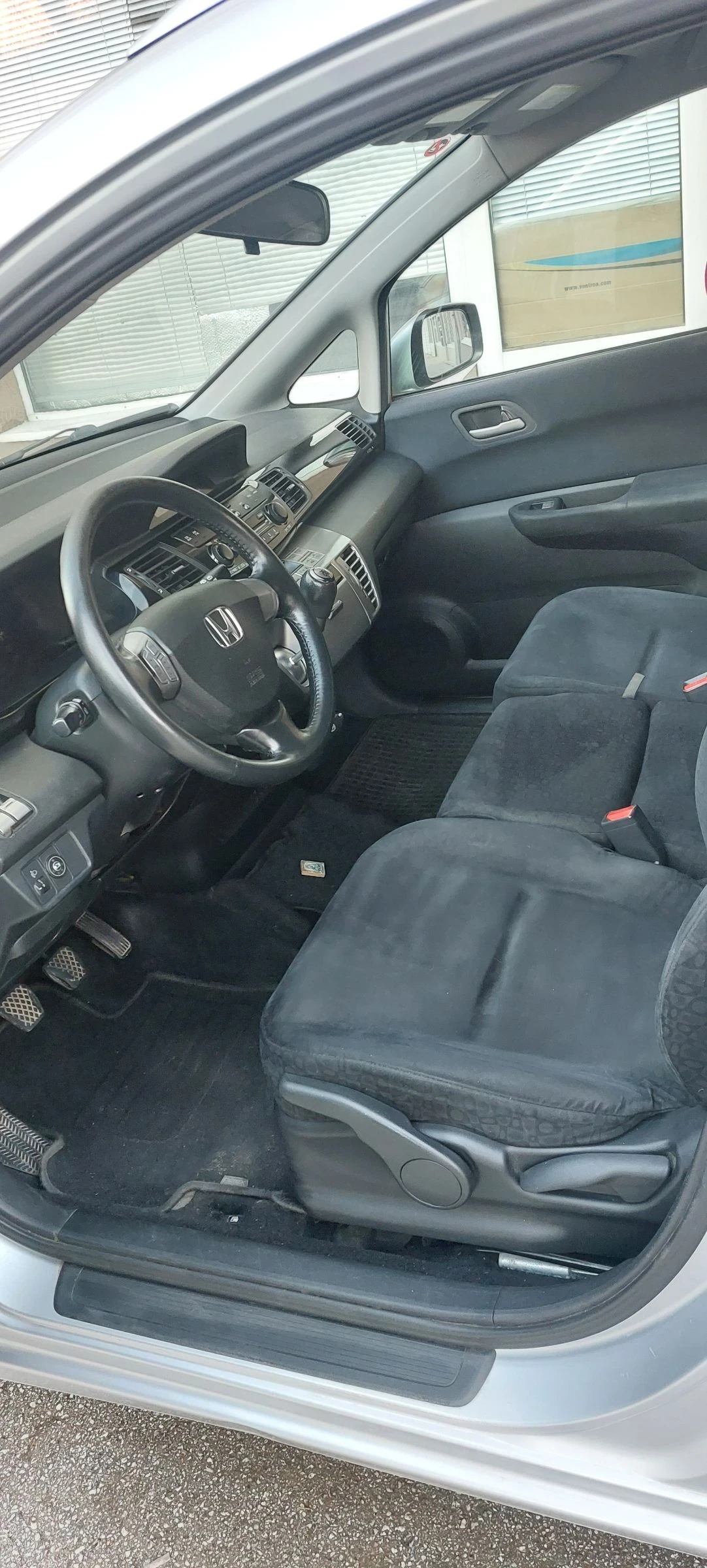 Honda Fr-v Нова газова  - изображение 6
