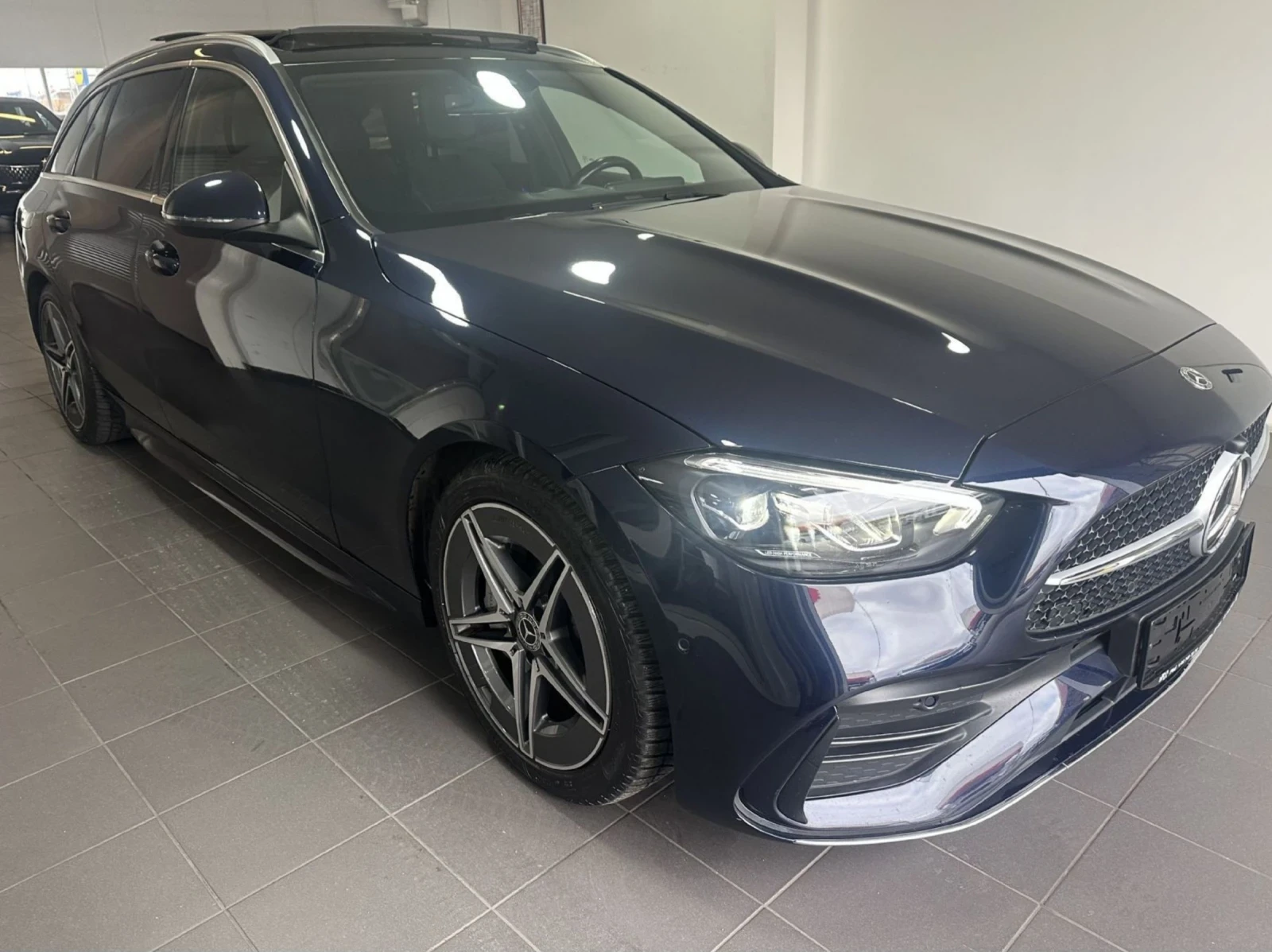 Mercedes-Benz C 200 Benzin.AMG.NAVI.LED.PANORAMA. - изображение 2