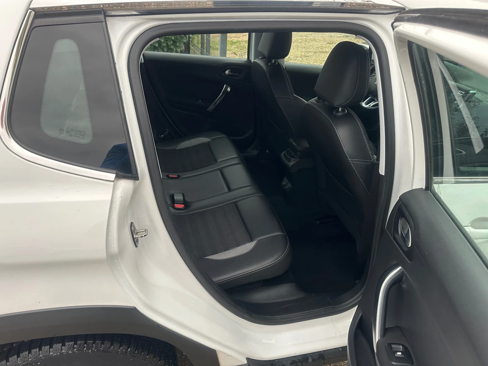 Peugeot 2008 1.2 PureTech Allure | Mobile.bg   9