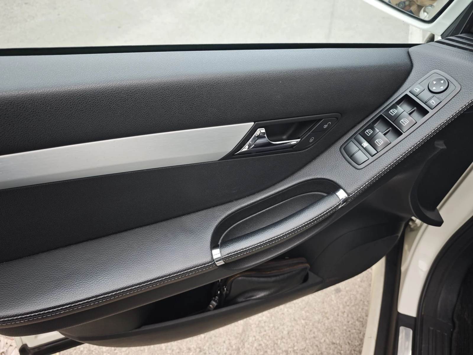 Mercedes-Benz R 320  7G TRONIC 4 Matic 224�� ��������� 7 ������ | Mobile.bg � ����������� 10