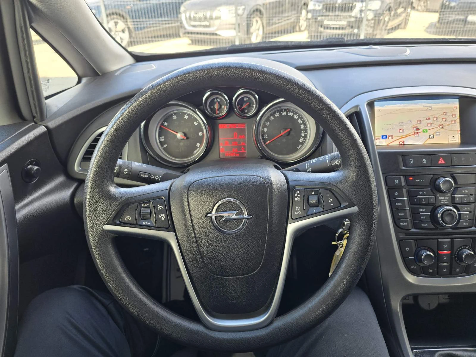 Opel Astra ПЕРФЕКТЕН/1.6cdti/136hp/FACE, снимка 10 - Автомобили и джипове - 53746069