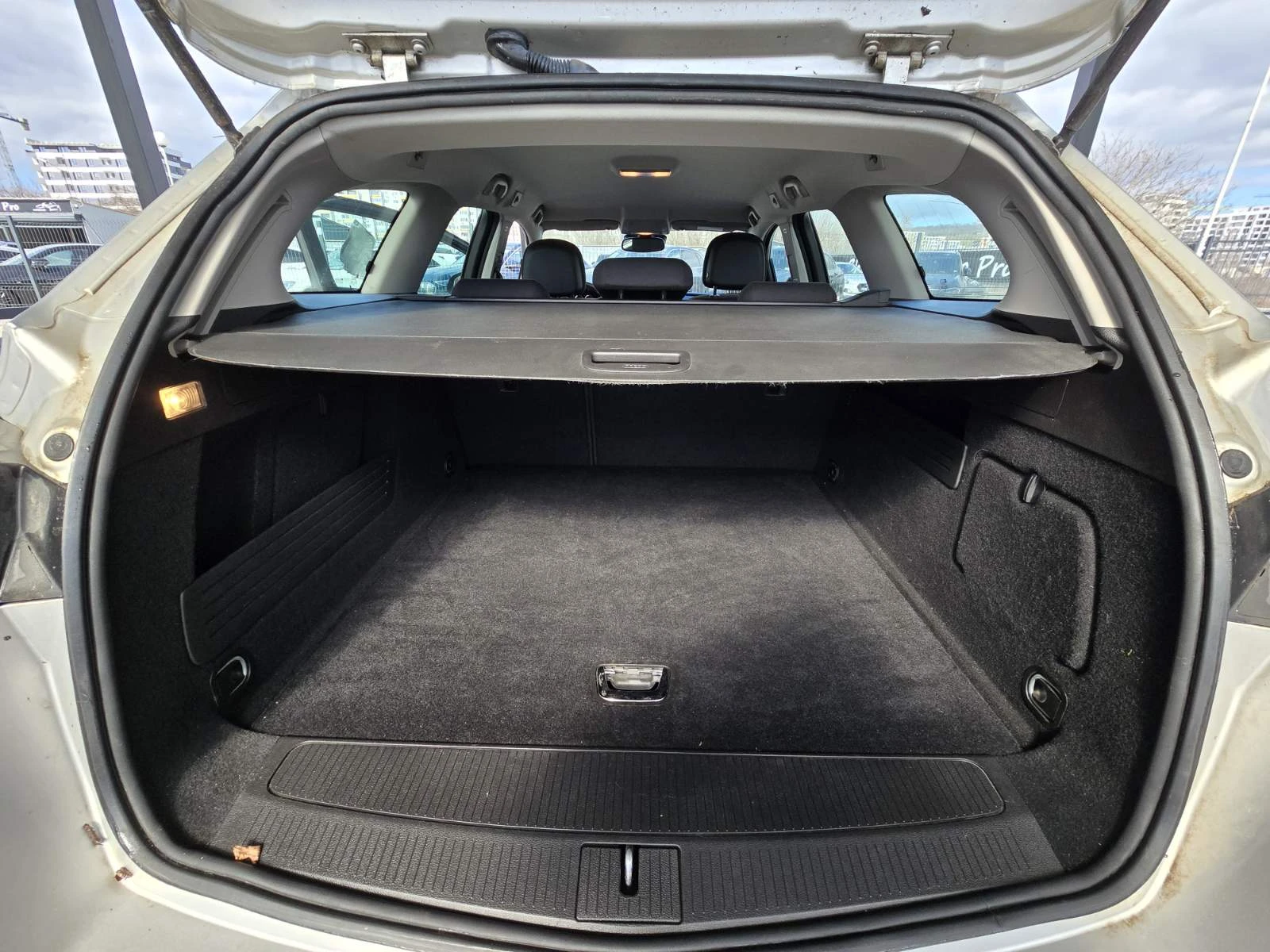 Opel Astra ПЕРФЕКТЕН/1.6cdti/136hp/FACE, снимка 15 - Автомобили и джипове - 53746069